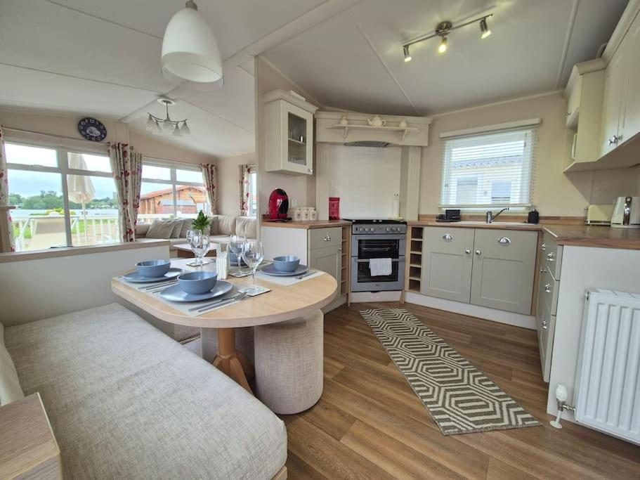 Amazing 2Bedroom Caravan In Lincoln, Tattershall Exterior foto